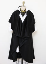 Load image into Gallery viewer, Malta Cape Vest - Black
