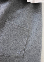 Load image into Gallery viewer, Malta Cape Vest - Grey
