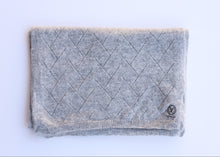 Load image into Gallery viewer, Avila Cashmere Wrap - Grey
