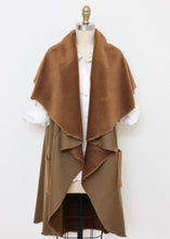 Load image into Gallery viewer, Malta Cape Vest - Alpaca Brown
