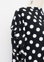 Load image into Gallery viewer, Ostuni Top - Black/White Dots
