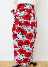 Load image into Gallery viewer, Ipanema Skirt Red Floral
