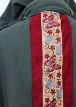 Load image into Gallery viewer, Reborn Barn Jacket SS - Green/Red Floral
