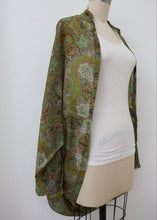 Load image into Gallery viewer, Kanzai Shawl - Green
